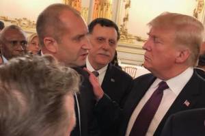 Мачлето между Радев и Борисов продължава – Радев отбеляза точка със снимка с Тръмп
