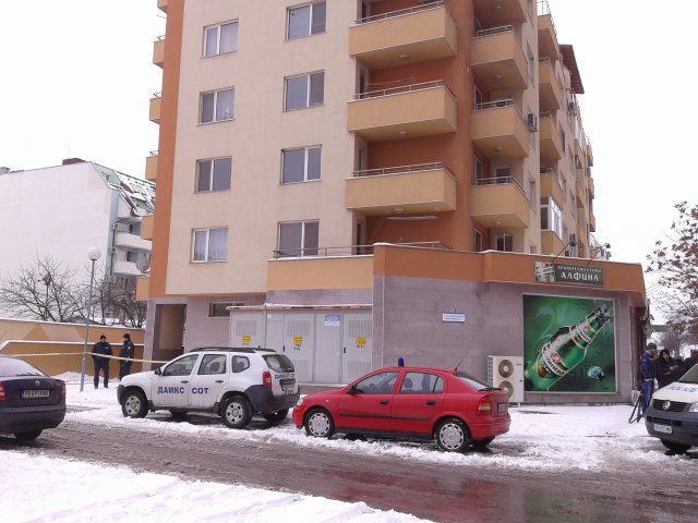 Бащата тираджия застрелял жената и детето си, а после се гръмнал