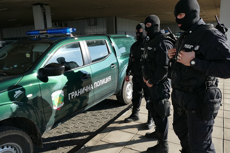 Специализираната прокуратура и ГДБОП провеждат операция по неутрализиране на група за принуда и рекет в Монтана и региона