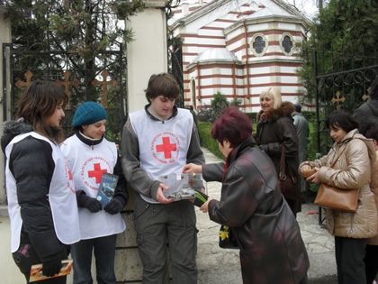 БЧК събира средства за деца в нужда на Цветница