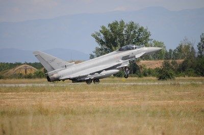Спряха полетите на авиобаза Граф Игнатиево