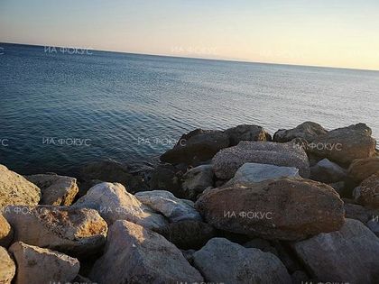 Варна: Не е установено наличие на мазни петна от разливи на нефтопродукти след обход с катер от Варна до Албена