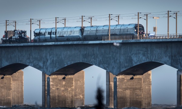 Шестима загинали и 16 ранени при катастрофа в Дания