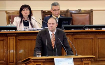 Николай Цонков, БСП: Управляващите не са наясно с условията и предложенията на отделните страни за придобиване на нови изтребители