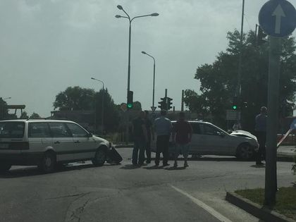 Опел се натресе в товарен автомобил на кръстовище в Пловдив, две жени пострадаха