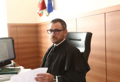 Съдът даде старт на делото на Йончева срещу Борисов, вижте какво казаха адвокатите им (СНИМКИ)