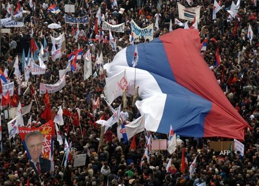 „Политика“ (Сърбия): За първи път антиправителствените протести в Сърбия обхванаха три града