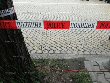 София: Районът около подлеза на Софийския университет „Св. Климент Охридски“ е отцепен заради изоставен багаж