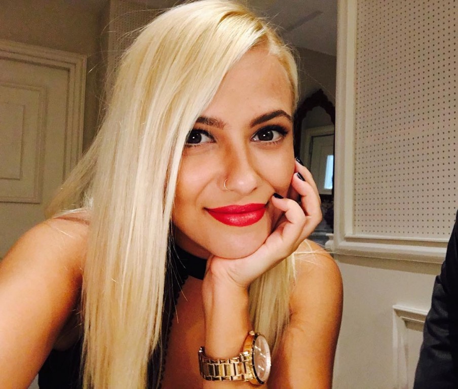 Немската усмивка, която покори Гърция
