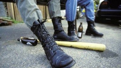 Осъдиха абитуриенти, пребили с палки трима роми във Враца