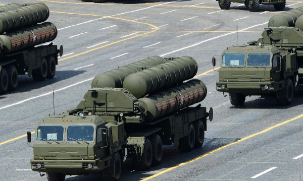 Нов дивизион руски ракети С-400 на бойно дежурство в Крим