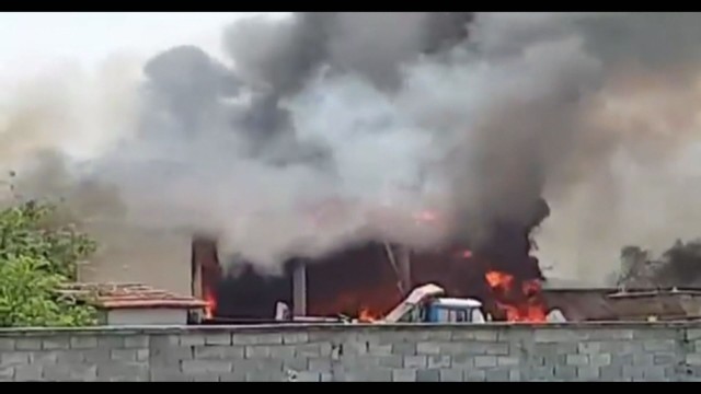 Паника заради пожар в близост до газостанция в Пловдивско