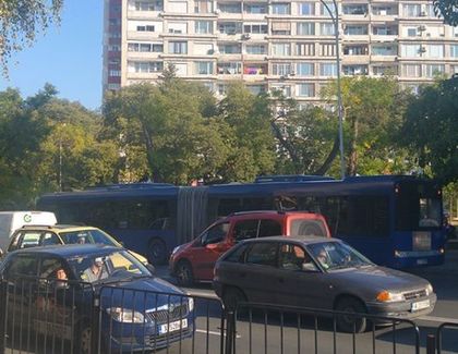 Джигит засече автобус в Бургас, има пострадали