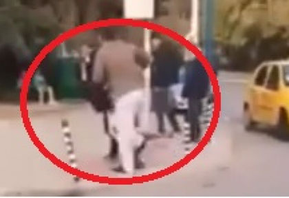 Бесен екшън на таксиметровата пиаца! Благоевградчанин смля от бой Йордан - размятаха се юмруци, пистолет и полицейски палки (СНИМКИ/ВИДЕО)