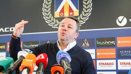 Стоянович снима тренировките с дрон