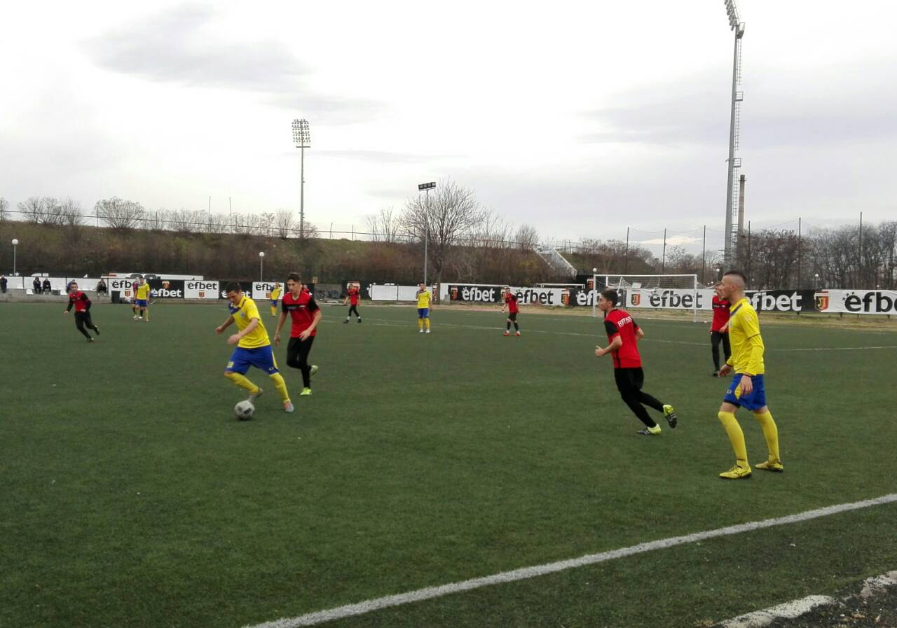 Локомотив U17 удари Брестник и направи равен със старшата на Марица в спаринг (СНИМКИ)