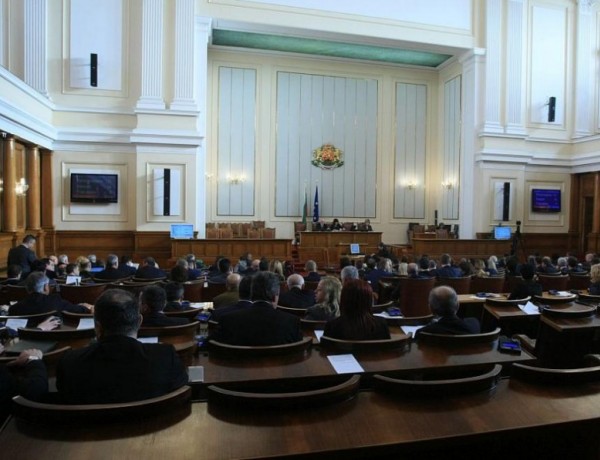 Вотът на недоверие към кабинета 