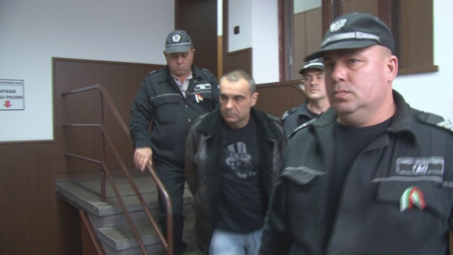 Сътрудничката на петролния бос Власов излиза от ареста срещу 50 000 лева