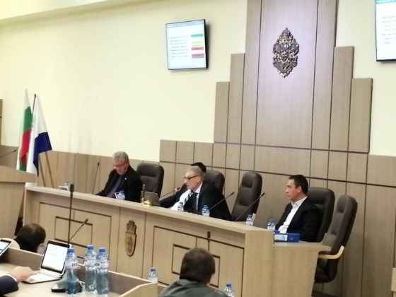 Бургас: Общинският съвет прие изграждане на 50 места за престой и паркиране на двуколесни пътни превозни средства на бул. „Демокрация”