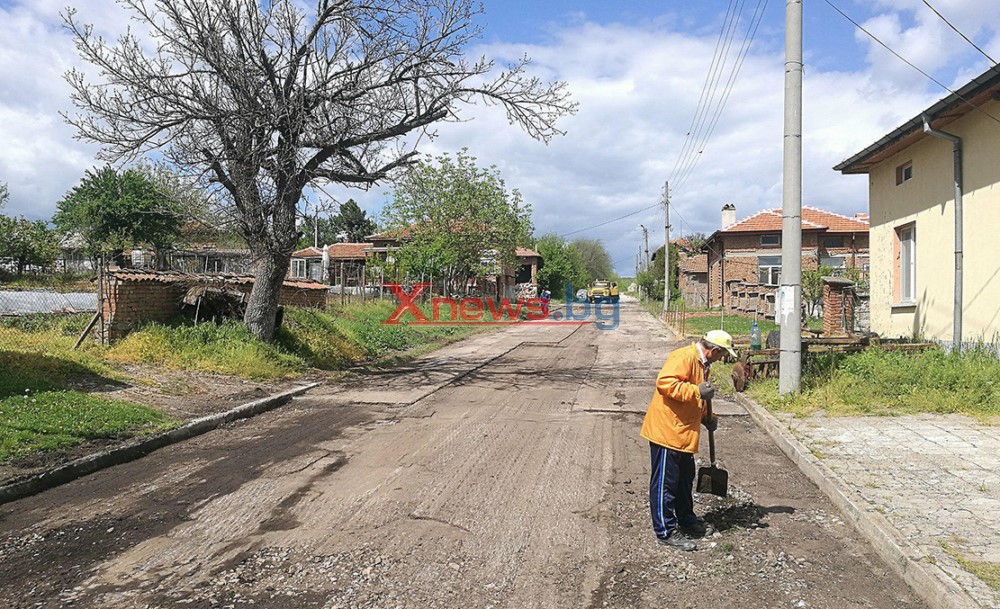 Спря закърпването на дупки в селата