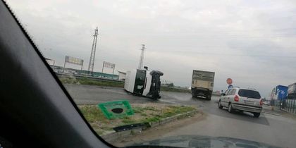 Шофьорката с бус, която се обърна до Пловдив, се е разминала без тежки наранявания