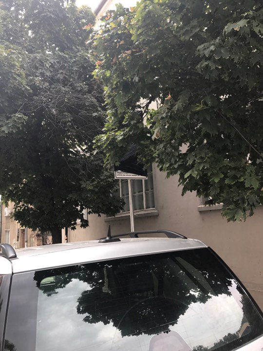 Таксуването скоро започва! Вече монтират знаците по десетте нови улици в 
