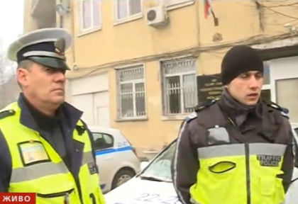 Полицаите, пребити от цигани в Ихтиман, проговориха за ужаса