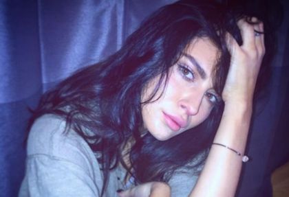 Спипаха гола палава румънска сервитьорка в стаята на Орландо Блум и я уволниха