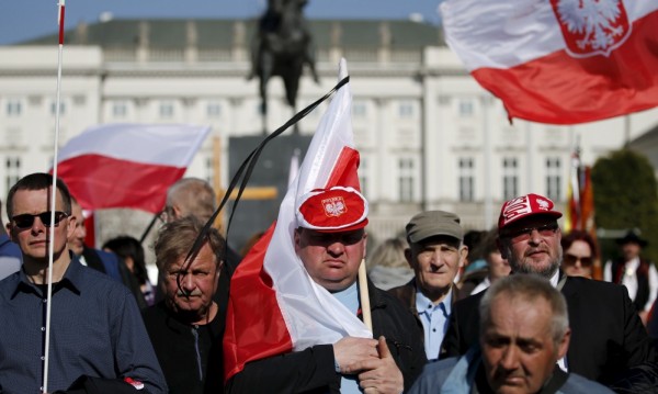След огромни ползи от ЕС Полша става
евроскептична