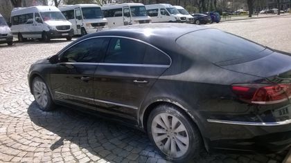 Млад мъж подпали депутатски автомобил пред Народното събрание