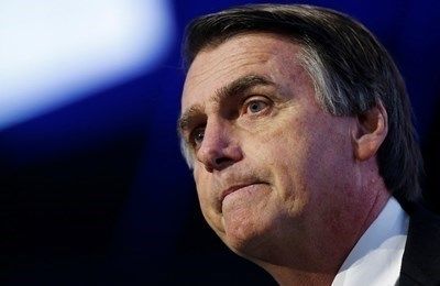 Спешно оперираха наръгания кандидат за президент на Бразилия Болсонаро