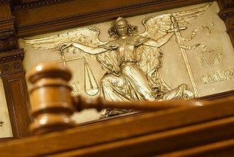 Постоянен арест за мъжа, заловен в момент на получаване на откуп