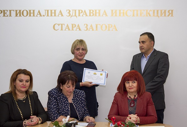 Стара Загора: Кметът Живко Тодоров получи благодарствена грамота за лоялно партньорство от сдружение „Свят без граници“