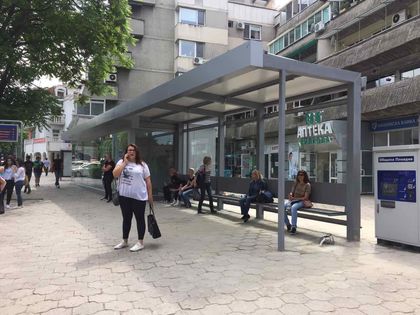 Дългоочаквана спирка в центъра на Пловдив е готова! Оправда ли очакванията ви? (СНИМКИ)
