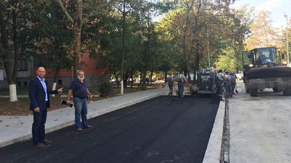 Нови 60 паркоместа в район