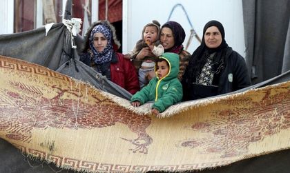 Върховният комисар на ООН за бежанците иска масово разселване на сирийци