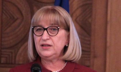 Цачева: Събитията в Румъния да не влияят на ЕК за България