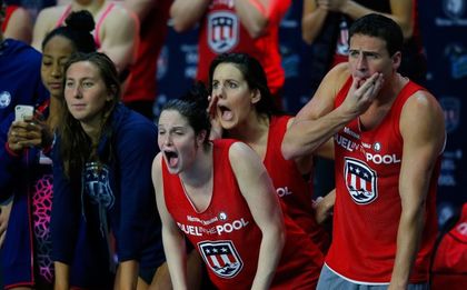 Световен рекорд по време на "Дуел в басейна"