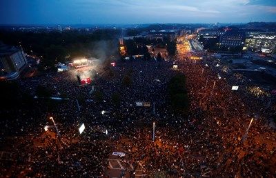 Най-малко 65 000 души присъстваха на концерт в Кемниц срещу расизма (Снимки)