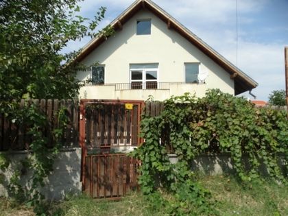 Частен съдебен изпълнител от Пловдив продава къщата на семейството със седем деца