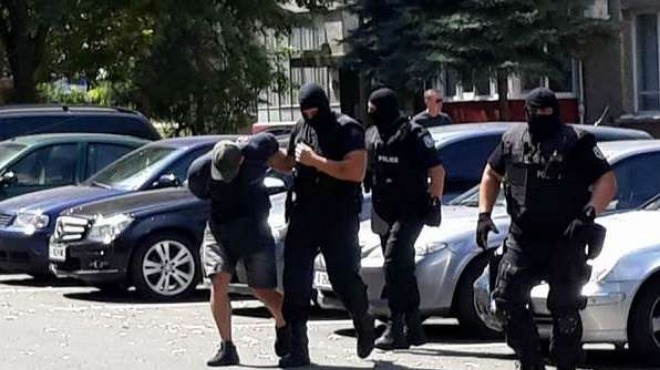 Спецакция в Пловдив! Закопчаха петима, пласирали хероин и марихуана