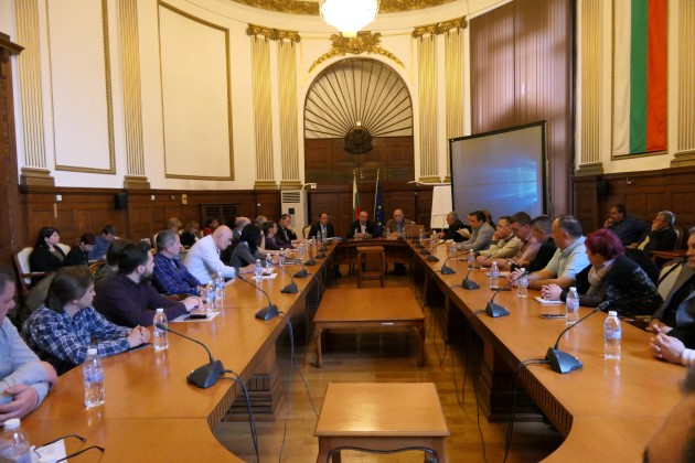 Министър Румен Порожанов: Предвид епизоотичната обстановка в страната, трябва да се обърне сериозно внимание и на свинете в обектите тип „заден двор“