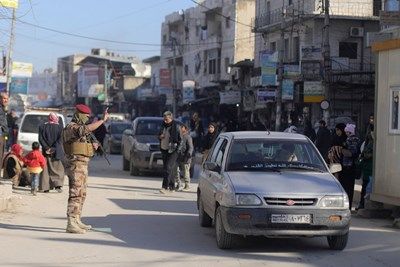 Руска военна полиция започна да патрулира в сирийския град Манбидж