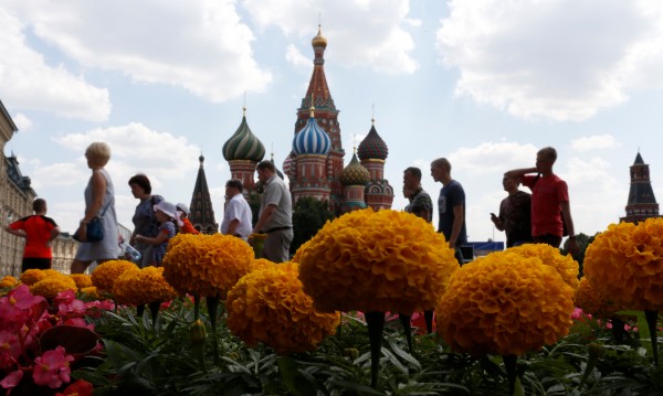Руснаците чакат трета световна война, Кремъл смекчи тона