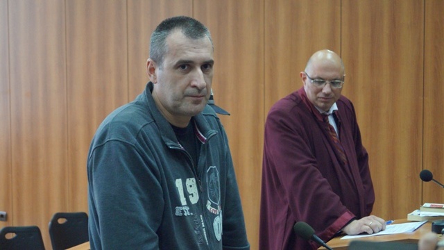 Съдът в Пловдив гледа делото срещу полицая, убил родителите си