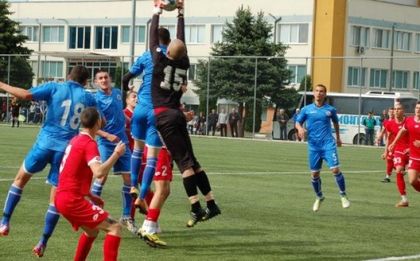 И ЦСКА като Гонзо, подкрепи изгонен юношески национал
