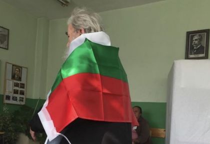 Този възрастен гласоподавател взриви мрежата (СНИМКА)