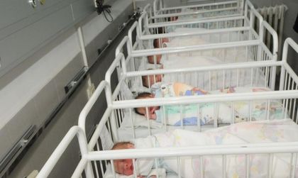Осъдиха болница в Грац заради размяна на бебета