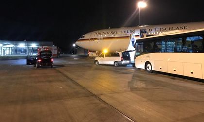 Търсят криминална причина за аварията на самолета на Меркел