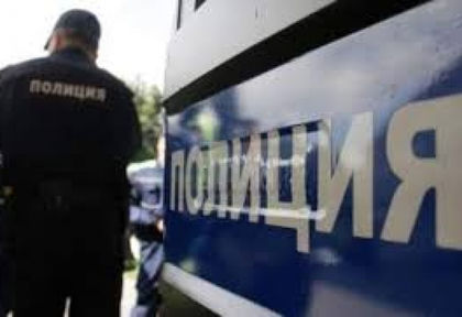 Мутри отвлякоха, бесиха и биха ромче, откраднало дебитна карта